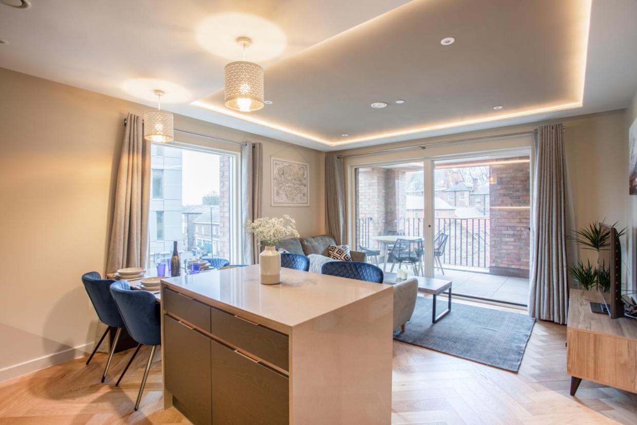 Luxury 2 Bedroom Apartment With Free Parking In The Heart Of York Exteriér fotografie